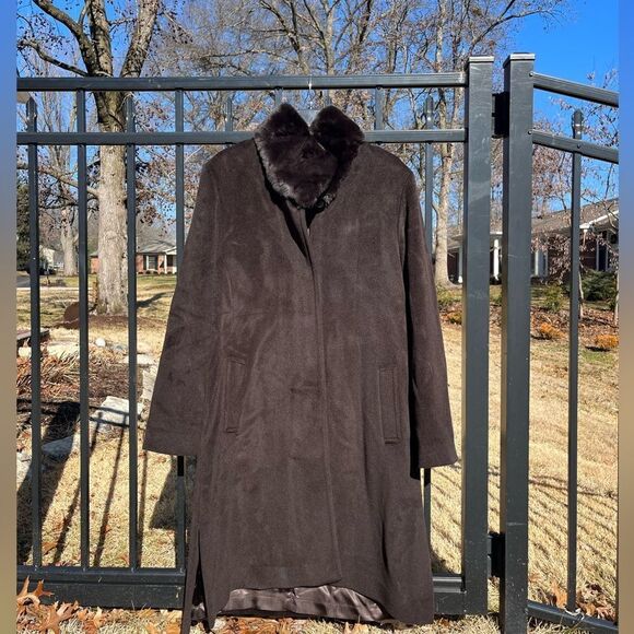 Dale Dressin Amicale Angora Rabbit Fur Coat - Picture 3 of 12